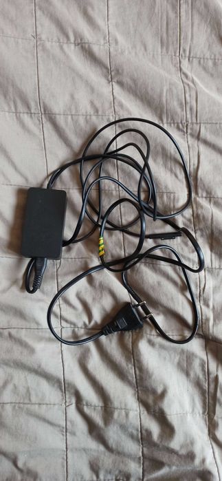 Microsoft surface pro 6 i7-8650U 8GB RAM