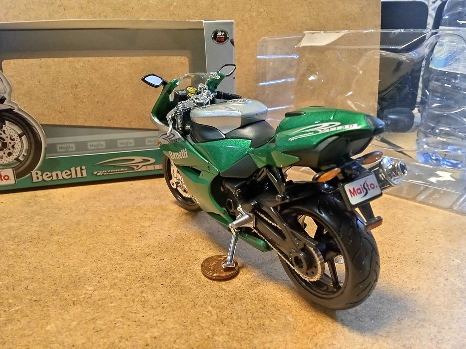 MAISTO 1/12 Motociclo Benelli Tornado-Tre 1130