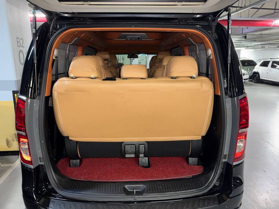 Grand Starex Limousine  2020 рік 2.5 дізель  повний