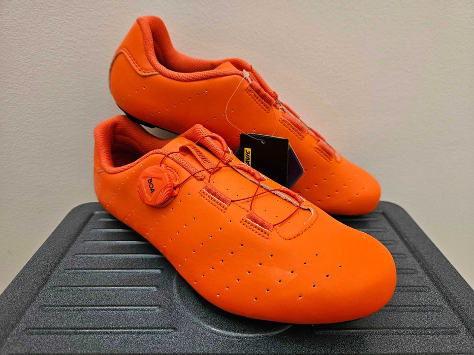 Sapatos AGU / Mavic / Scott / Shimano nº42 (Novos)