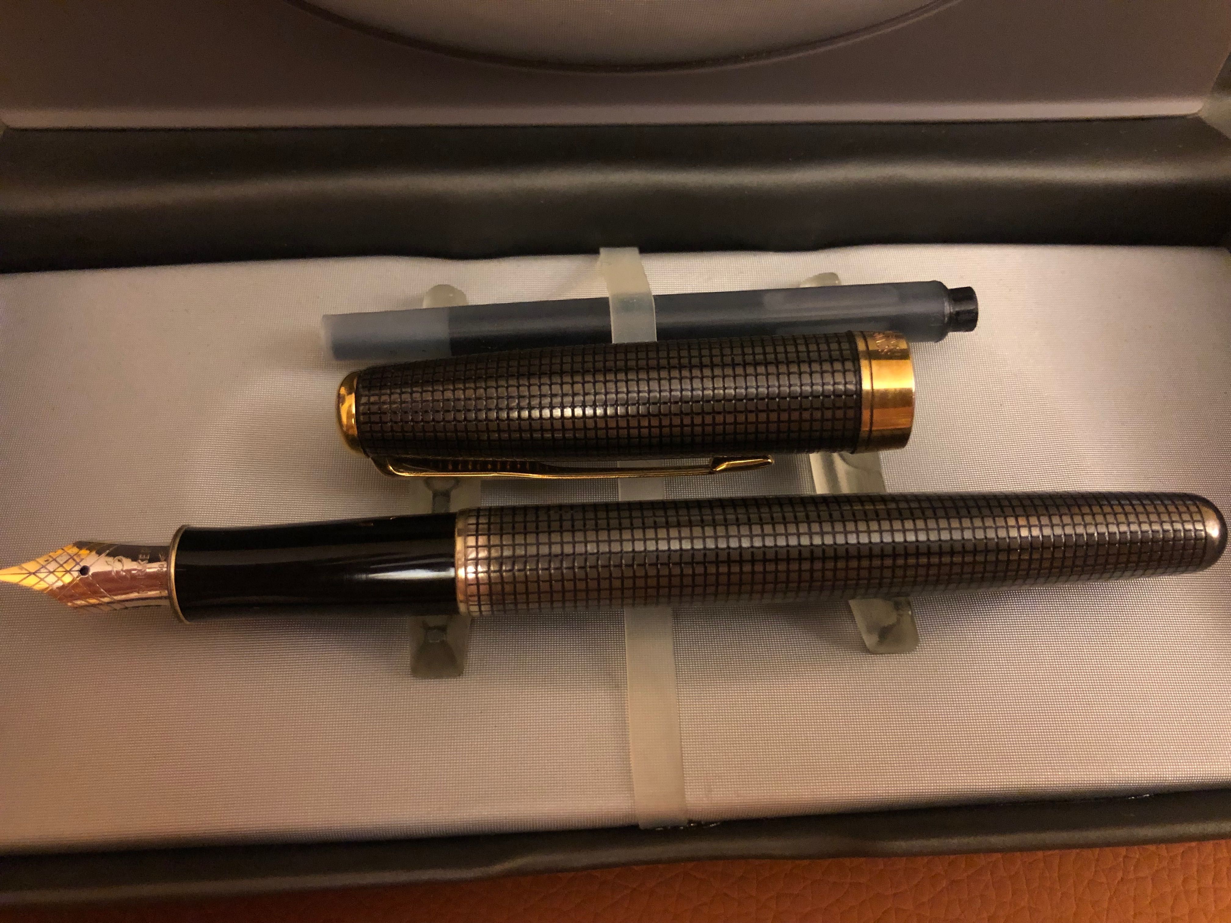 Перьевая авторучка PARKER Sterling Silver CISELE (из серии SONNET): 9 ...
