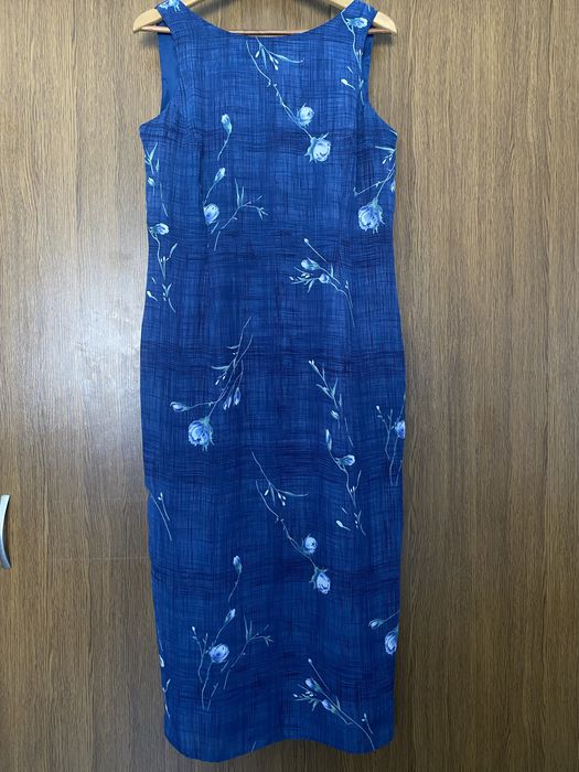 Жіночий сарафан сукня