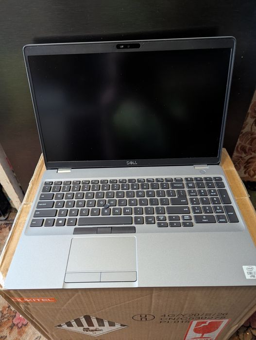 Ноутбук Dell Latitude 5511 i7-10850H 16GB 128GB SSD DDR4 15.6" FHD