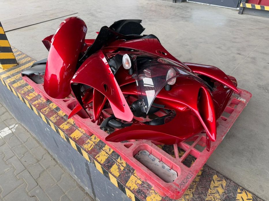 Ямаха р1 Yamaha r1 04-06 Пластик