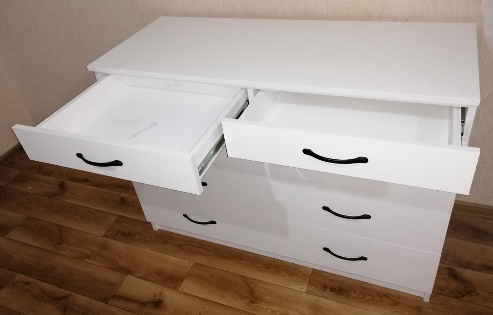 Комод 1,2м. Абсолютно новый.