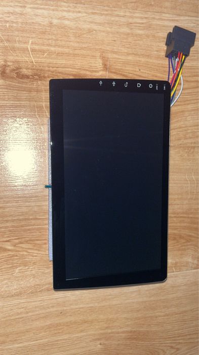 Radio 10” Android 15 / 4+64GB / 8 rdzeni + CarPlay/Android Auto +kamer