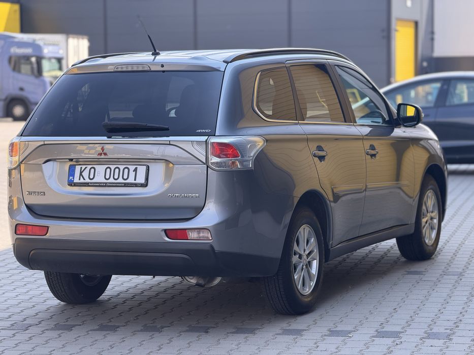 Mitsubishi Outlander*7 osób*Automat 4WD*Bezwypadek