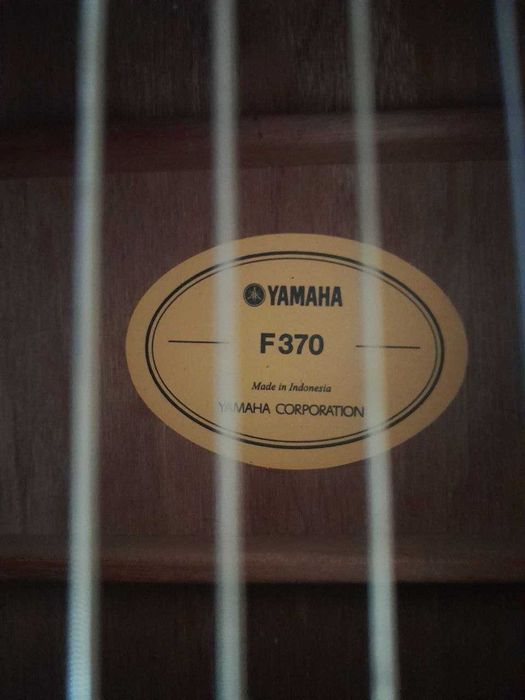 Гитара Yamaha f370