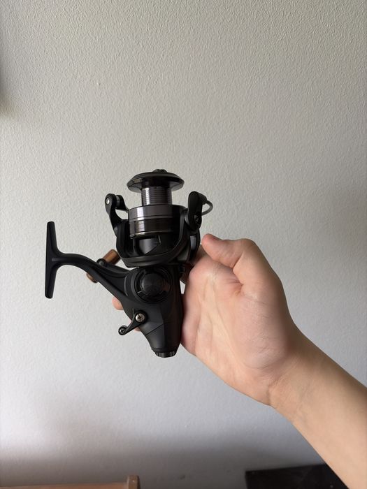 Kołowrotek Prologic Avenger BF 3000