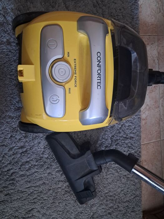 Aspirador Confortec 500W