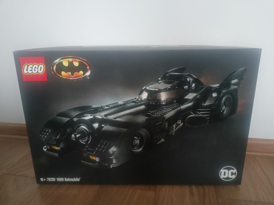 Klocki LEGO DC 76139 Super Heroes 1989 Batmobile