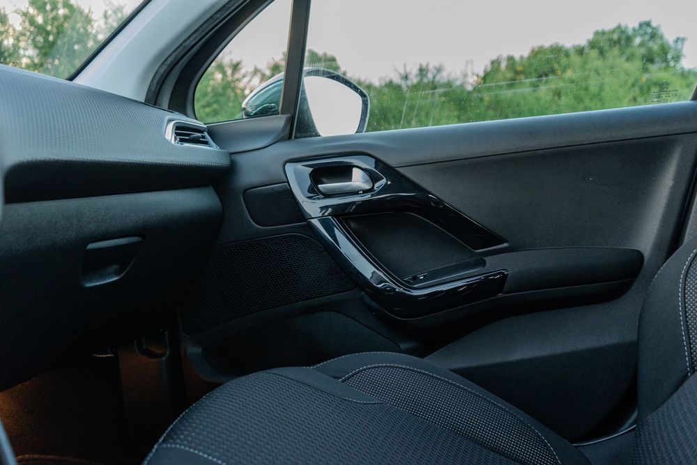 Peugeot 208 1.2 Allure – Económico, Bem Equipado e Estimado (2019)