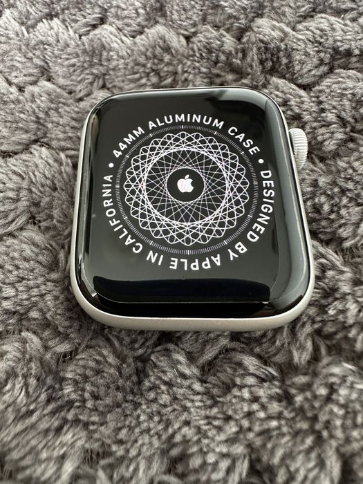 Apple Watch SE2 44 mm iCloud