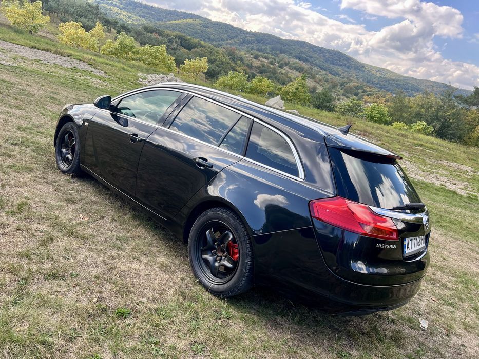 Опель інсікніа Opel Insignia