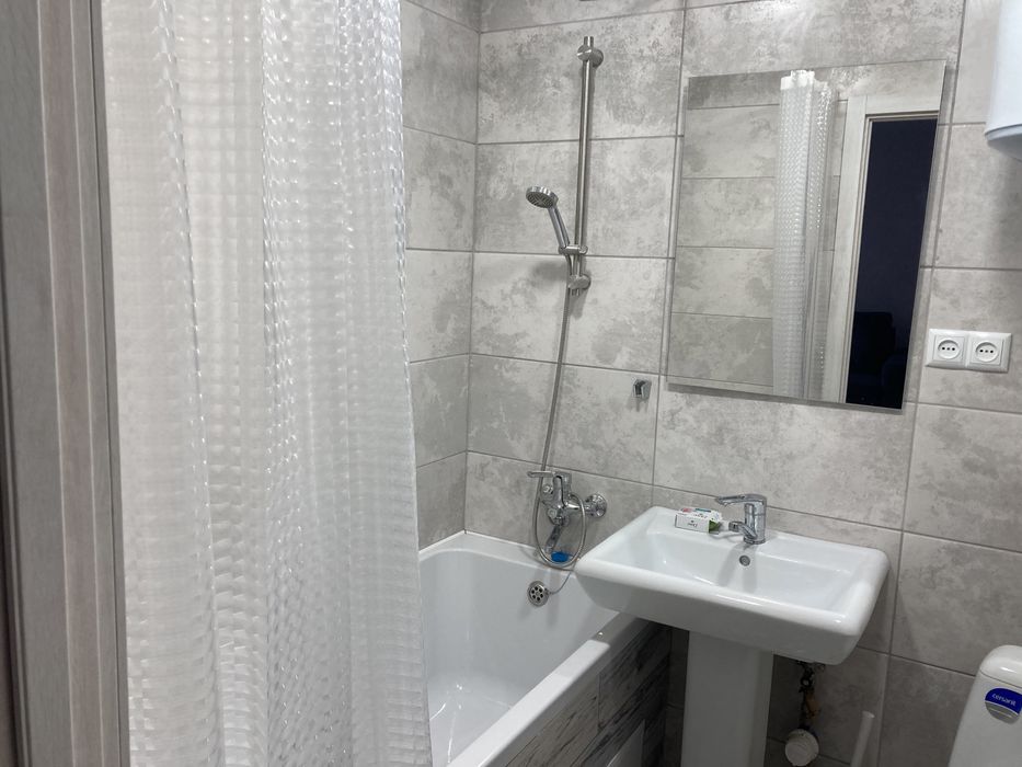 1-к квартира ЛЮКС подобово,центр-площа Перемоги,вокзали,Смарт ТВ,док’