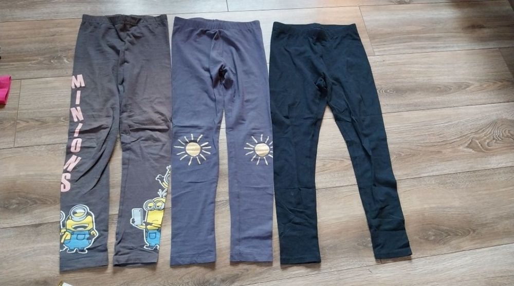 Zestaw legginsy r. 128 Minionki