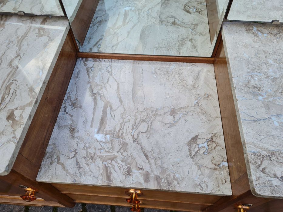 Toaletka Art Deco z marmurowym blatem