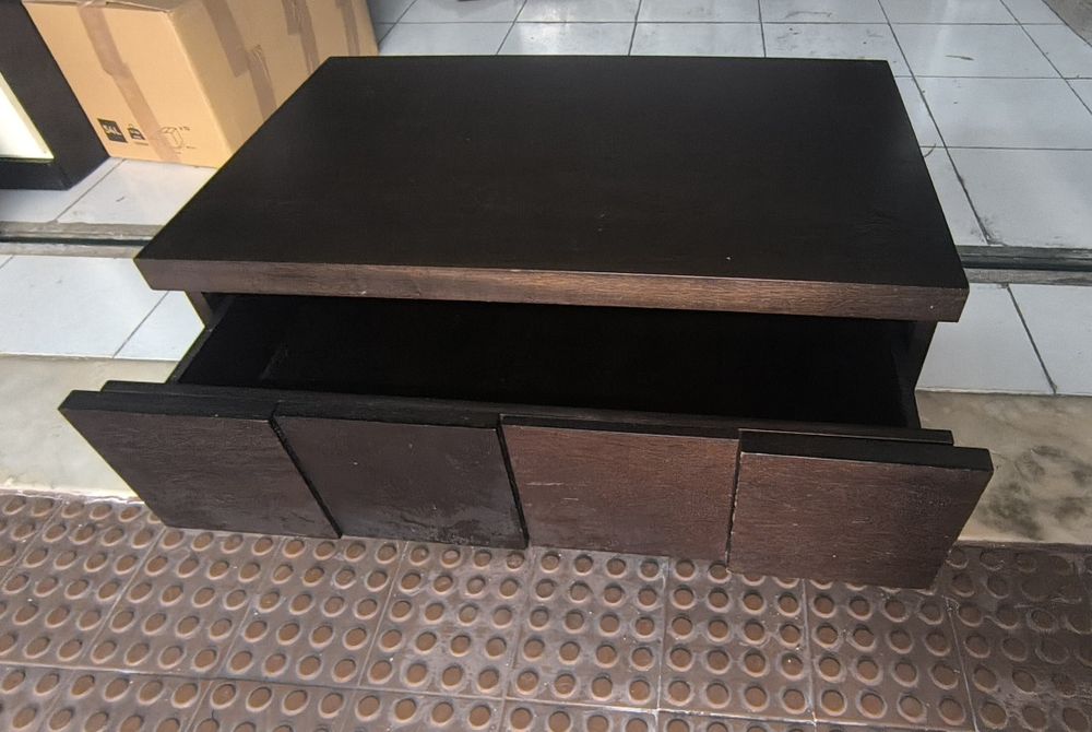 Mesa de cabeceira