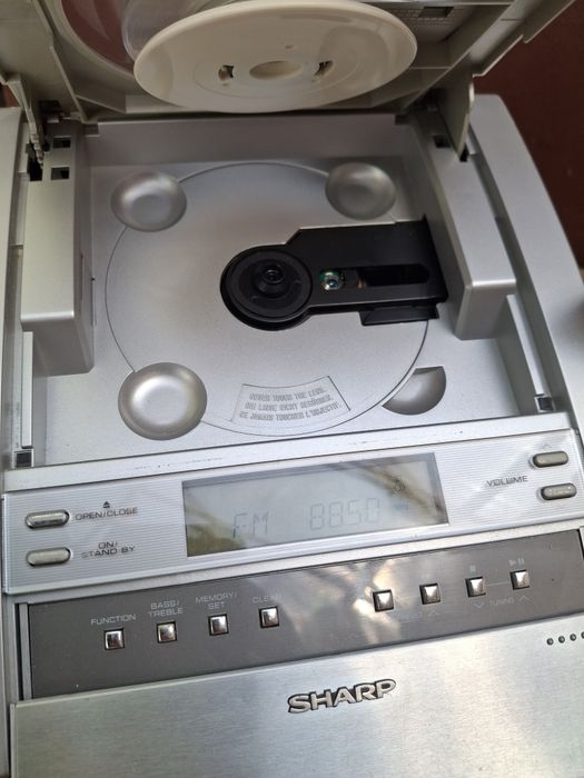 CD . Philip's cd 650 (корпус)sharp aux,fm