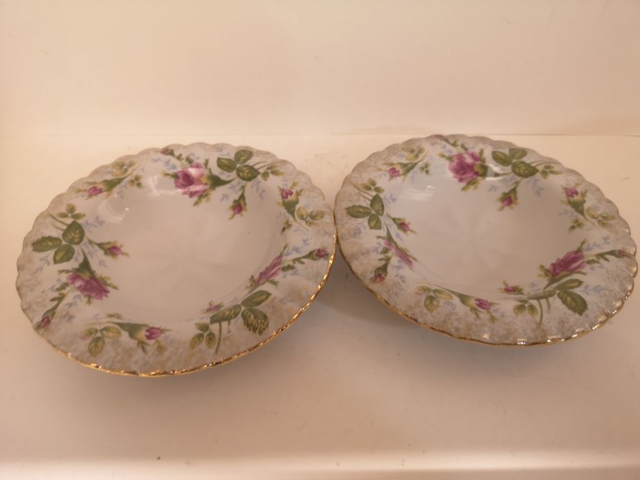 Zestaw dwóch porcelanowych talerzyków Chodzież