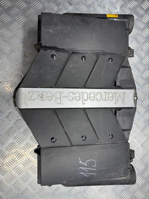 Корпус воздушного фильтра Mercedes Benz W220 M113