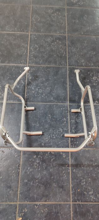 Suporte de malas laterais CF Moto 700 MT Adv 2025