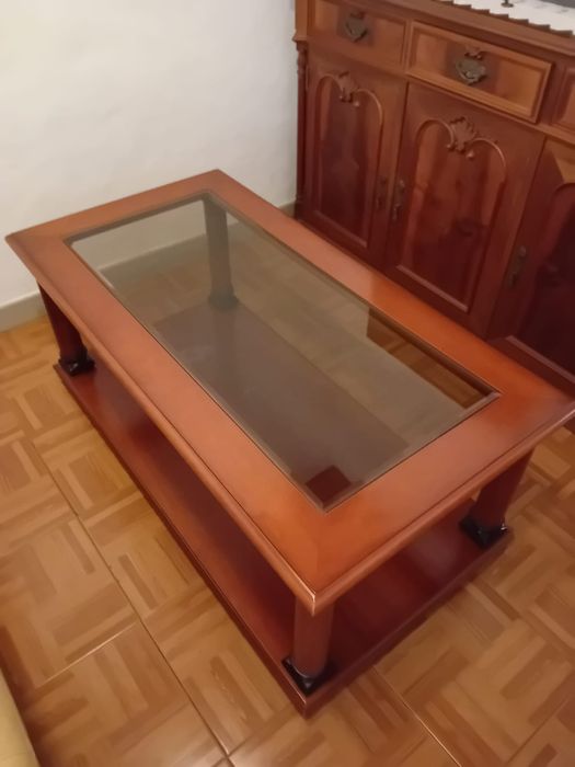 Mesa centro com vidro