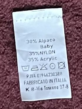 Sweter w kolorze burgundowym