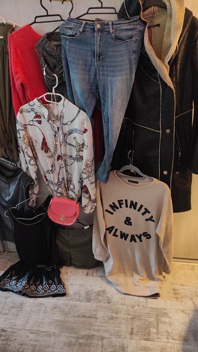 Zestaw  ubrań damskich rozmiar SM