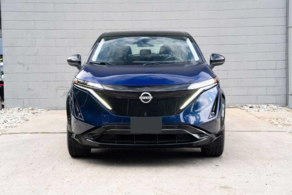 Nissan Ariya      2024