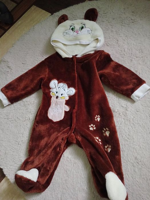 Костюми б.у.2 за 100 грн,до півроку