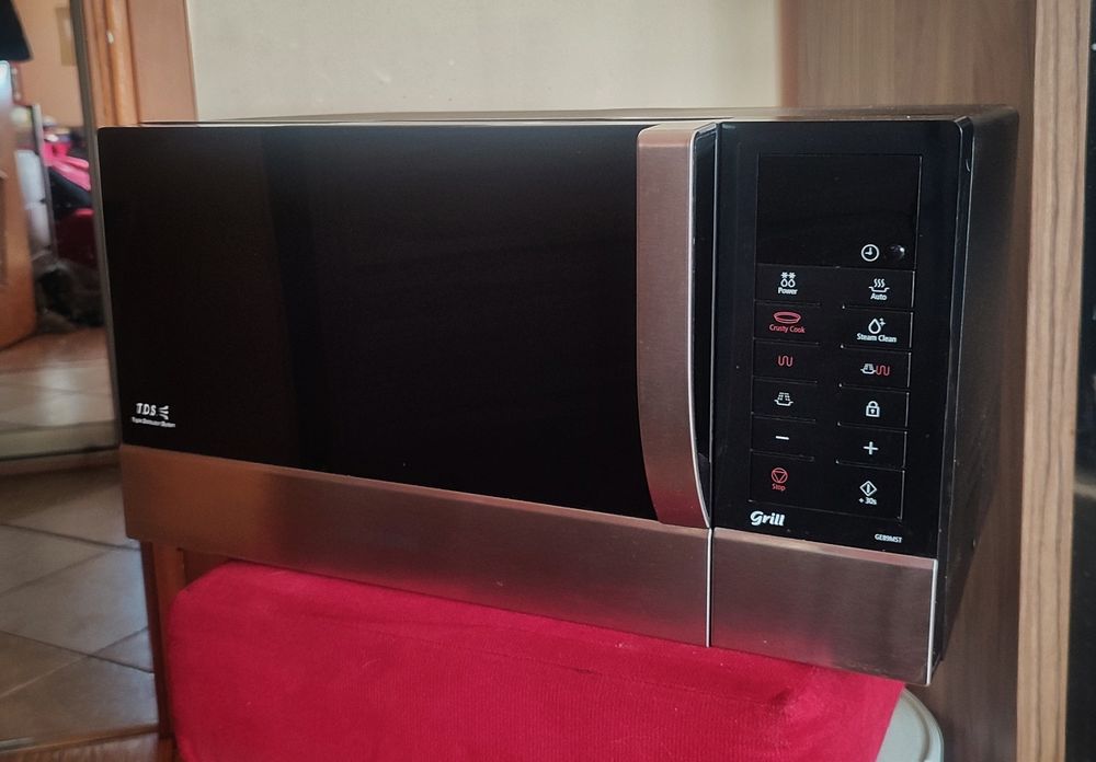 Kuchenka mikrofalowa Samsung  GE89MST