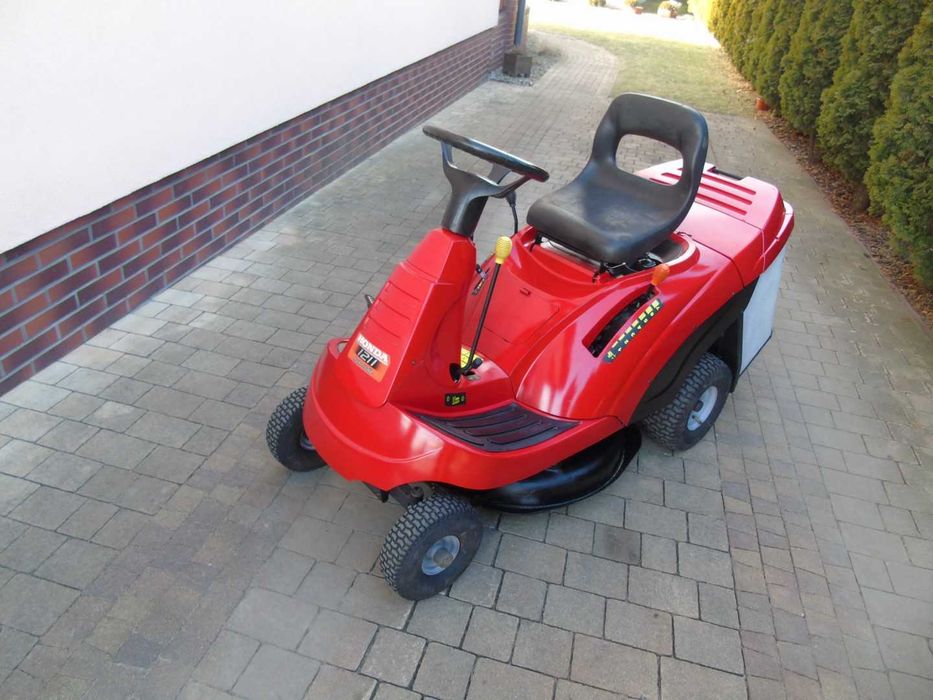 Traktorek kosiarka HONDA 1211  11KM bardzo zwrotny PO SERWISIE