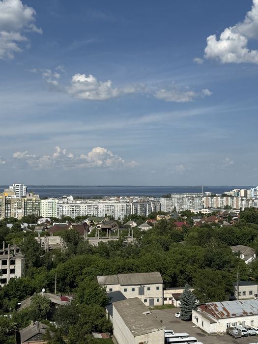 Оренда квартири в центрі міста з евроремонтом.