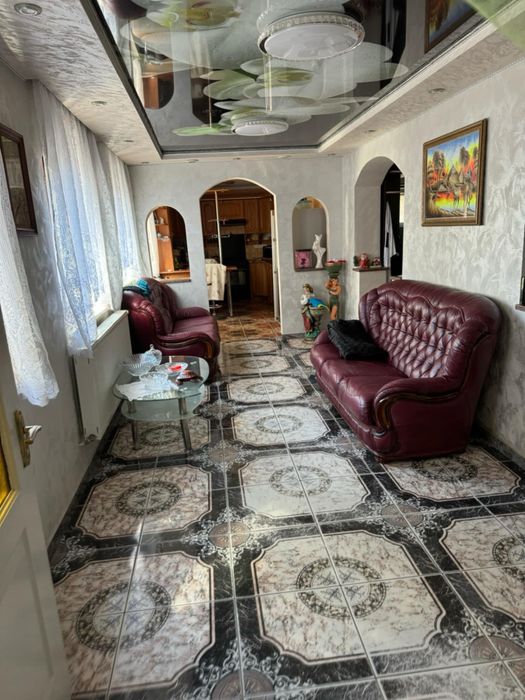 Будинковолодіння 260 м2 Берегово Стефаніка