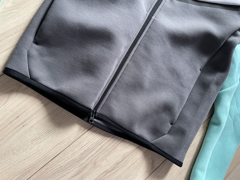 Nike Tech Fleece Размер С в новом состоянии