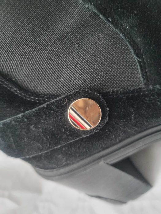 Botki Tommy Hilfiger – czarne, zamszowe, na stabilnym obcasie 38