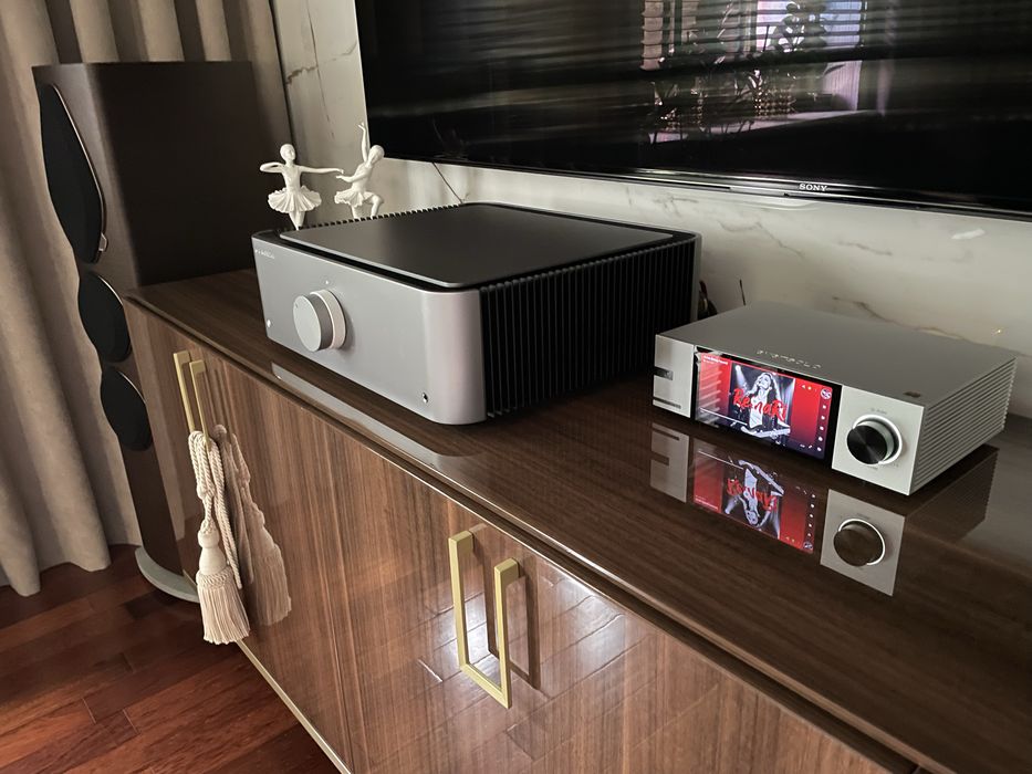 Cembridge Audio Edge A stan idealny na gwarancji HDMI