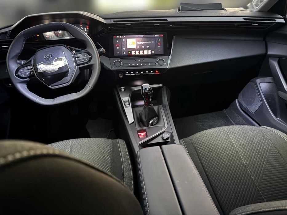 Peugeot 308 III 1.2 SW PureTech 131cv