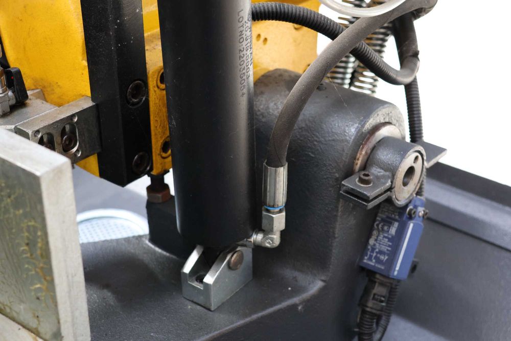 Mavipal | Serrote de Fita Horizontal 230 DG BEKAMAK