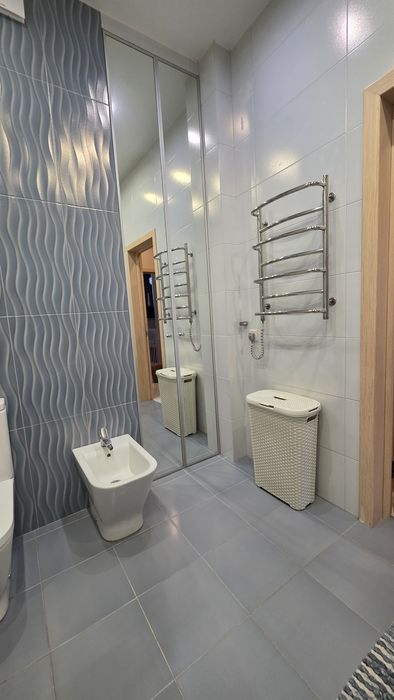 Продам 2-х кімнатну квартиру в ЖК "Смарагдовий"