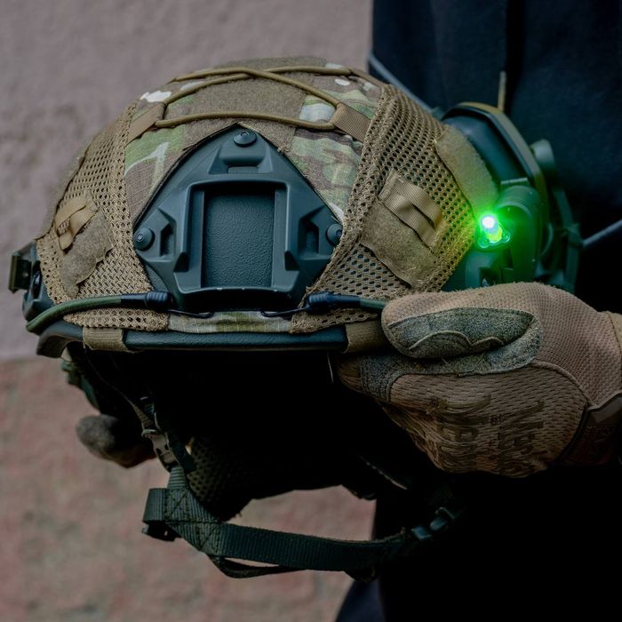 Військовий шолом каска Fast Helmet NIJ 3A + активні навушники Walkers та  ліхтар на шолом
