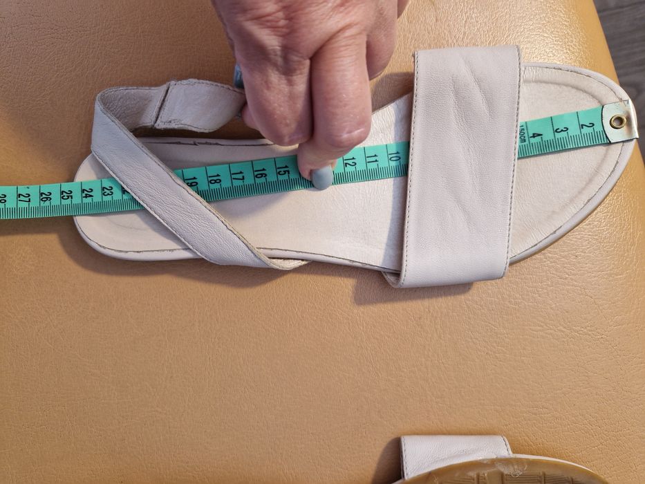 Sandały Gino Rossi , płaskie rozm 38,