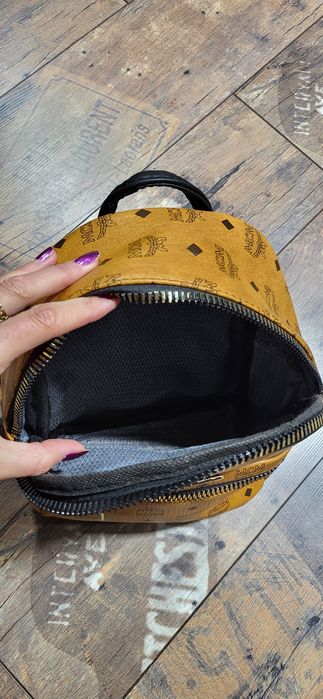 MCM brązowy camel plecak damski logo premium średni