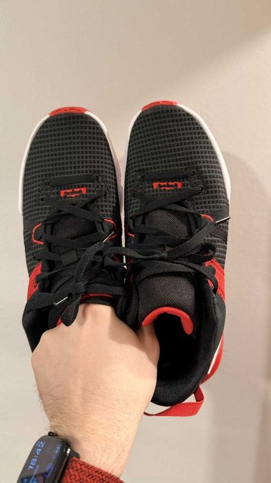 Nike LeBron Witness VII Bred EU 44.5 US 10.5 DM1123-005