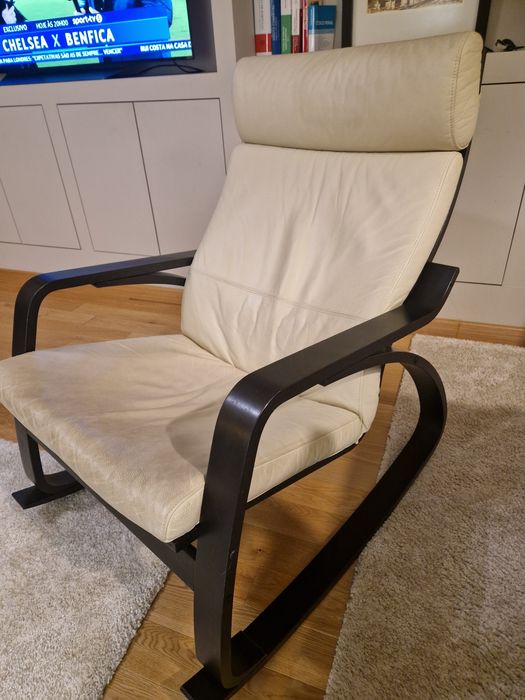 Cadeira de baloiço em pele (Ikea)