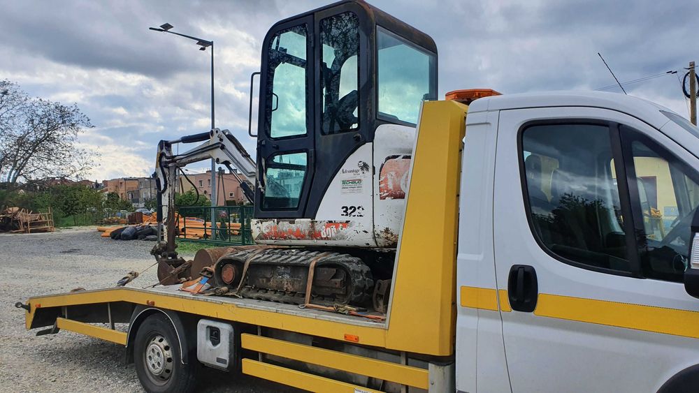 Skup maszyn budowlanych minikoparka koparko-ladowarka Kupie bobcat itd