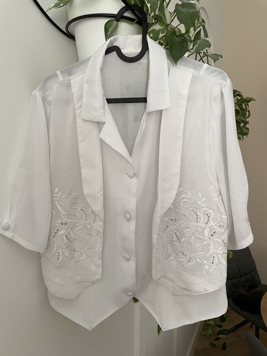 Biała koszula vintage