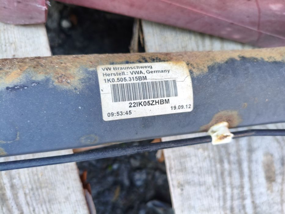 Zawieszenie belka tył tylne VW Touran 03-15 1k0.505.315 BM