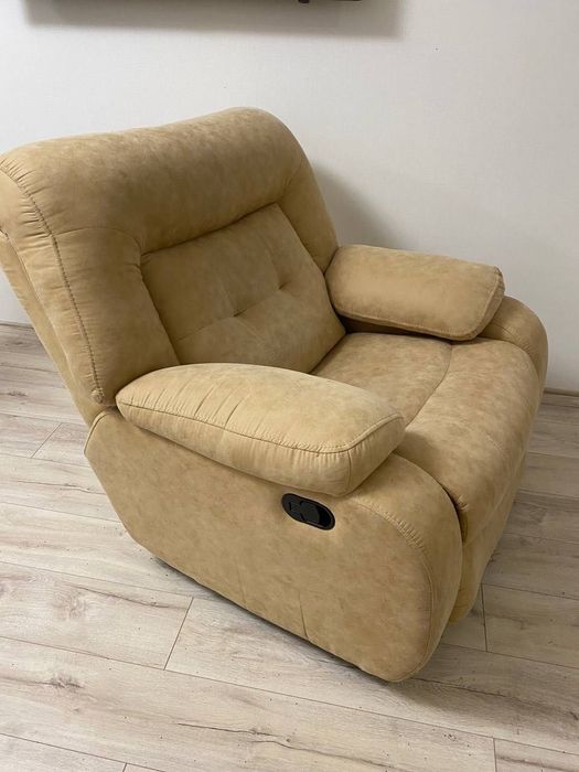 Диван(розкладний) та крісла(розкладні)